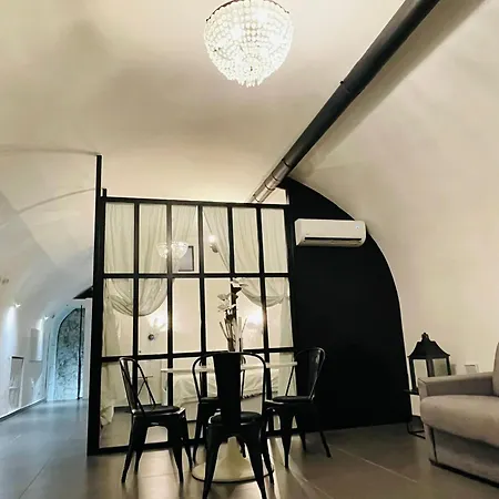 House Vetriera شقة *