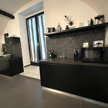 House Vetriera شقة *