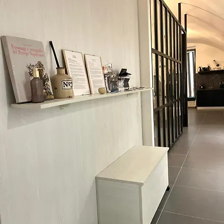 House Vetriera * نابولي