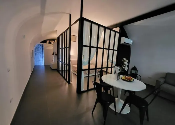 House Vetriera *