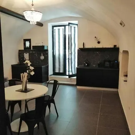 House Vetriera Naples